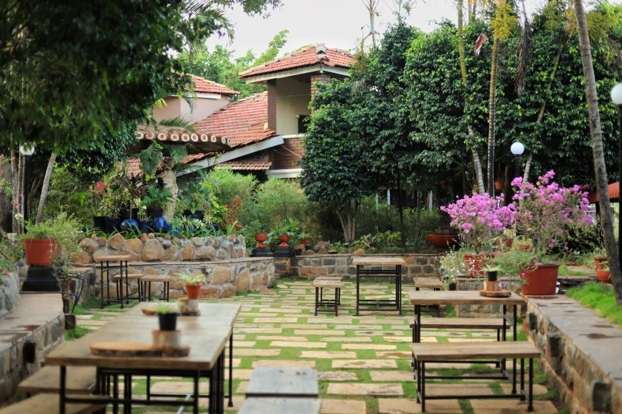 Achalaa Resort Kolhapur Extérieur photo